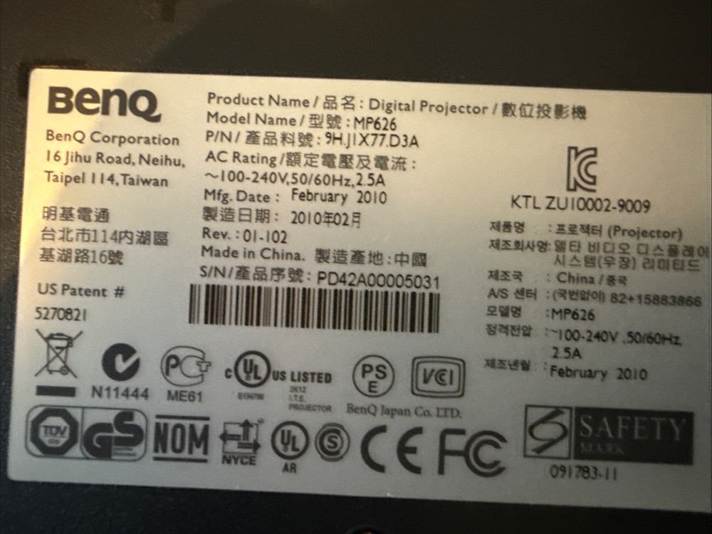 BenQ MP626 Digital Projector with HDMI input Very Bright! 1086 Hours