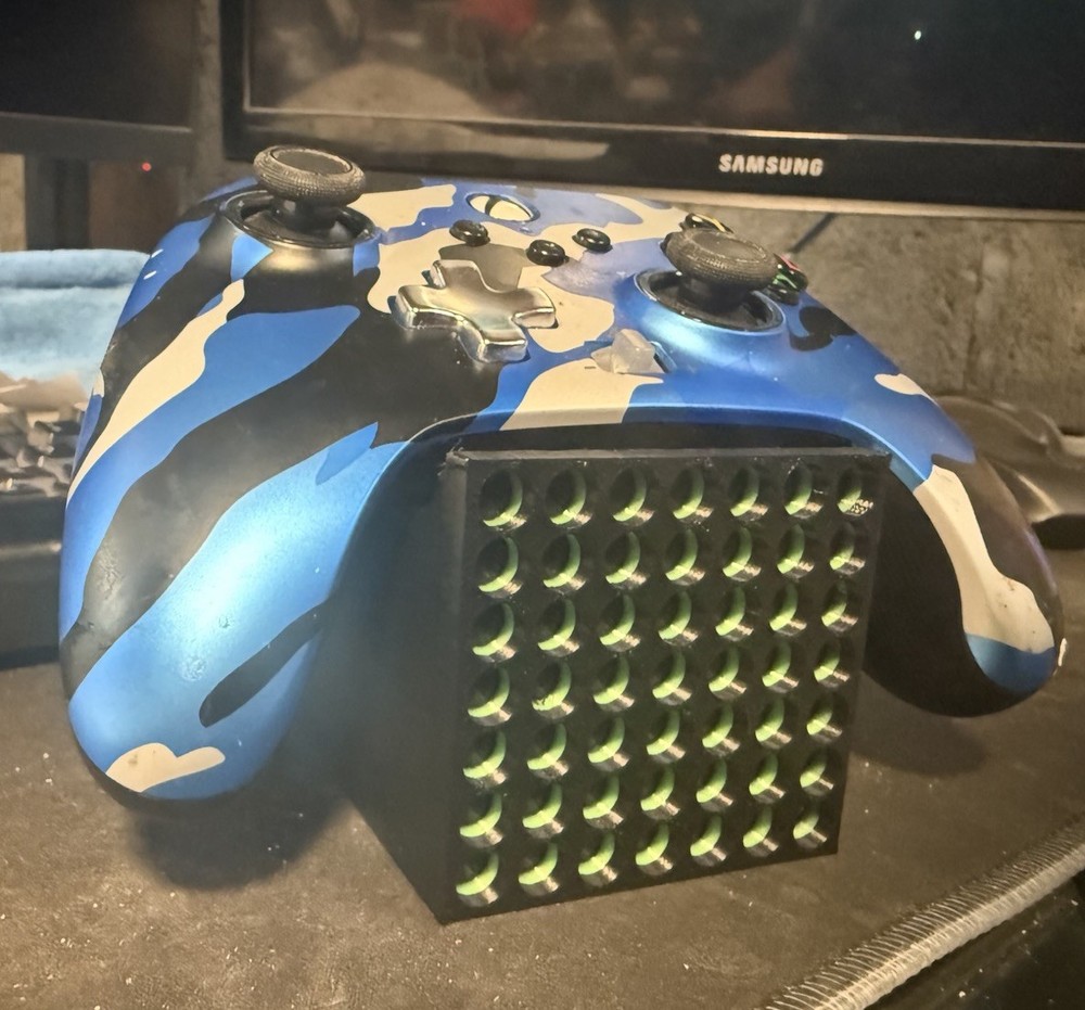XBOX Universal Controller Stand – Plastic Stand Mount Xbox X And One