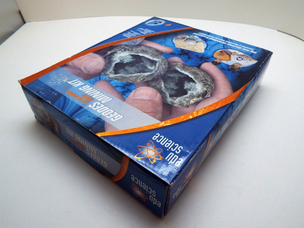 GEODES MINING KIT...EDU SCIENCE...DIG AND DISCOVER TREASURES