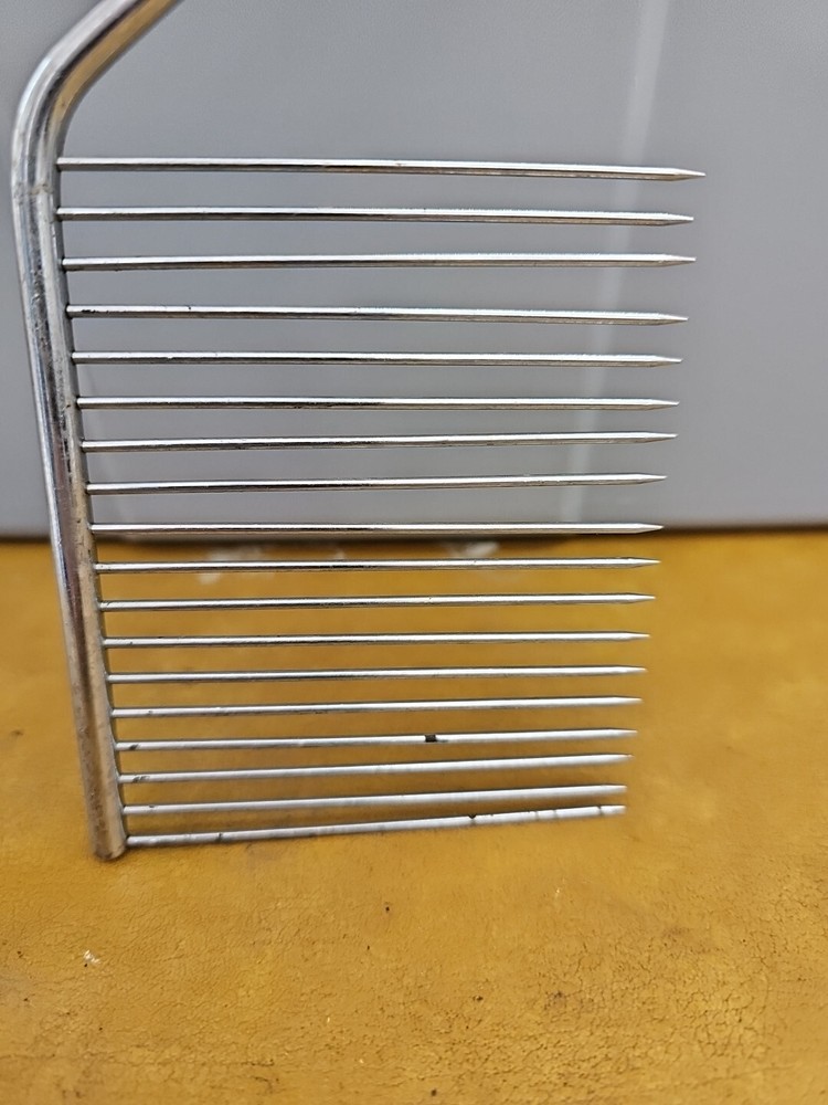 Angel Cake Cutter with Tortoise Bakelite Handle.