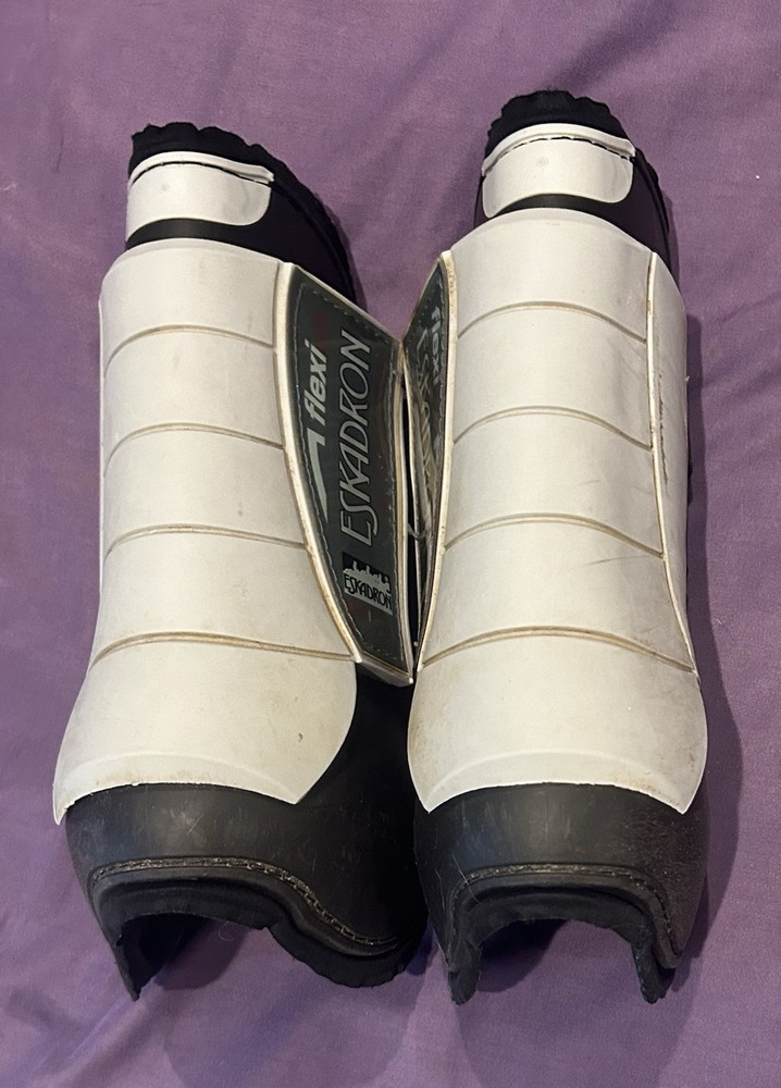Ludger Beerbaum Eskadron Flexisoft Pro Safe Tendon Boots Front Size Large White