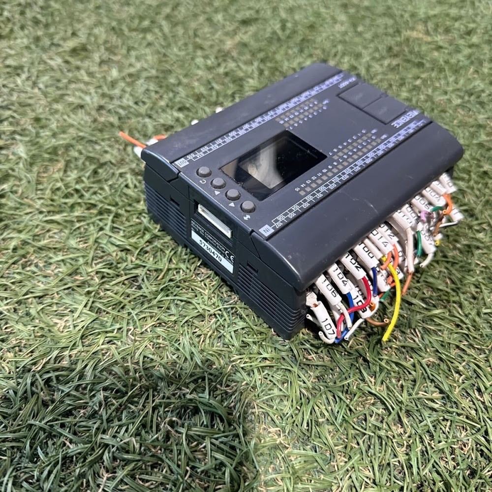 KEYENCE KV-40DT PLC Programmable Logic Controller w/ Display USED