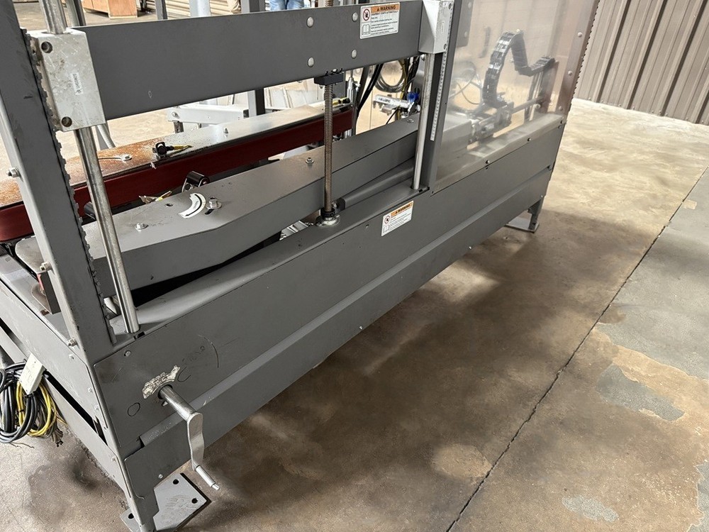 Pearson CE15 Automatic Case Erector with Bottom Taper, Box Former