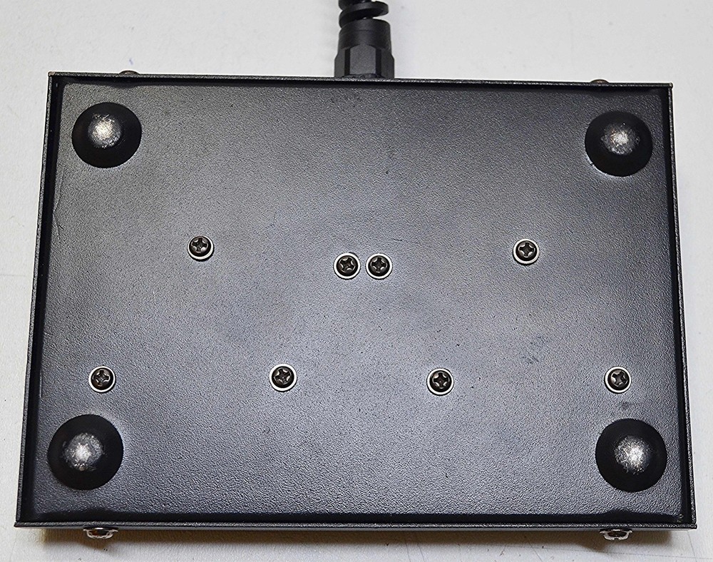 DJ Pedal - 2 BAR FLEX T FOOT SWITCH PROGRAMS & BLACKOUT