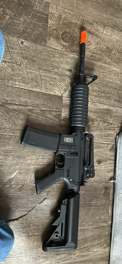 airsoft gun