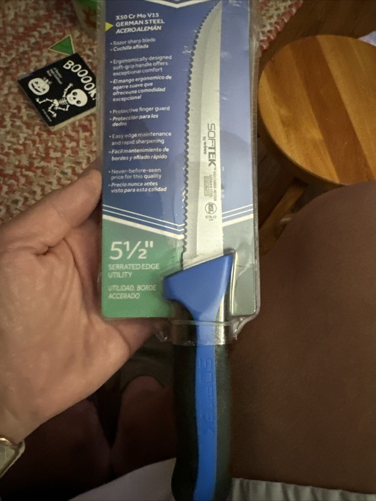 SofTek, 5-1/2" Utility Knife, Serrated, Soft Grip Handle (6 Each)
