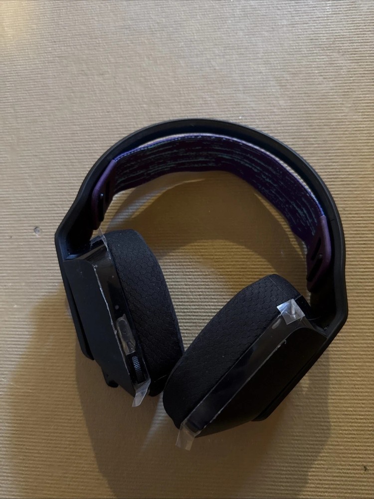 Logitech G535 Lightspeed Wireless Gaming Headset without box/dongle - Returned