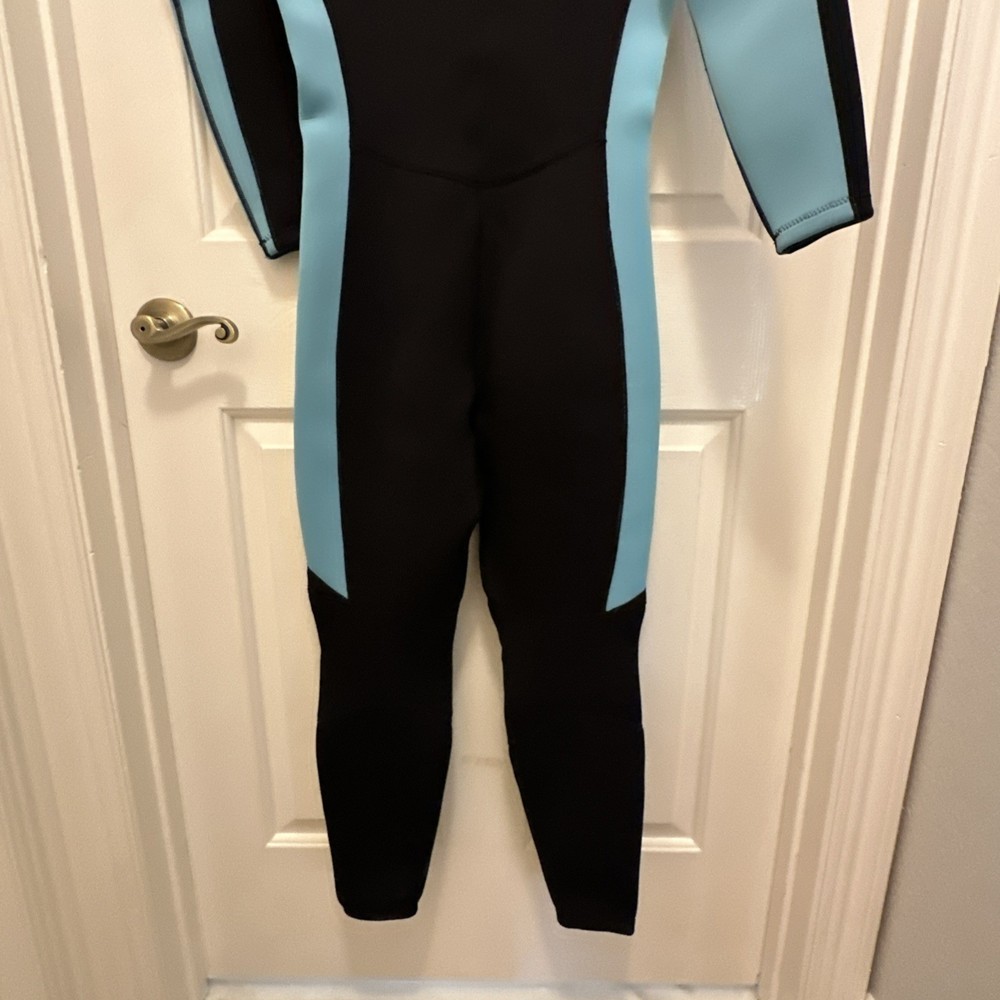 DivMystery Full Wetsuit Black Blue Front Zip Size Small NWT