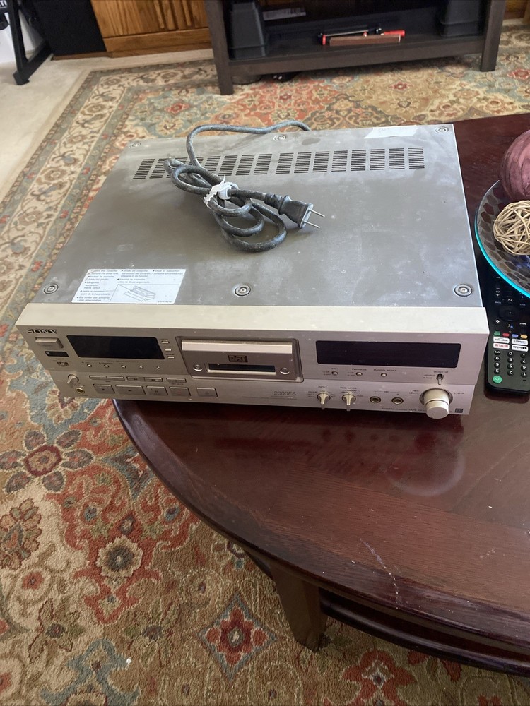 Sony - Digital Audio Tape Deck 2000ES