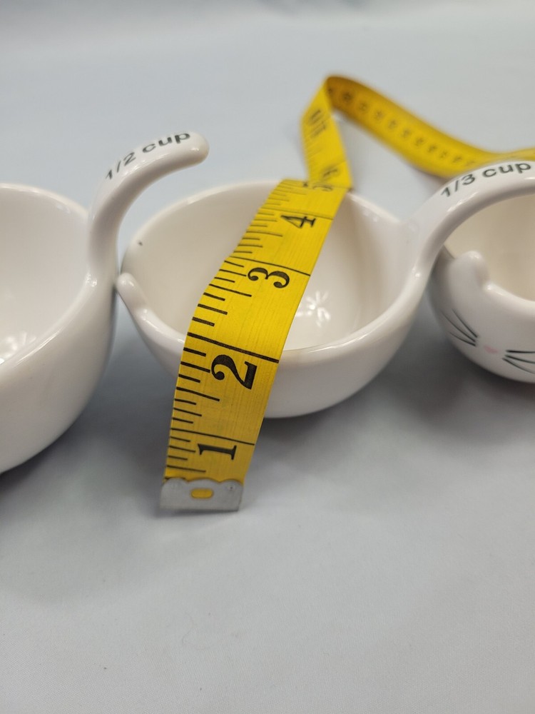 White Kitty Cat Nesting Stackable Measuring Cups 1 Cup, 1/2, 1/3, 1/4 EUC. 32