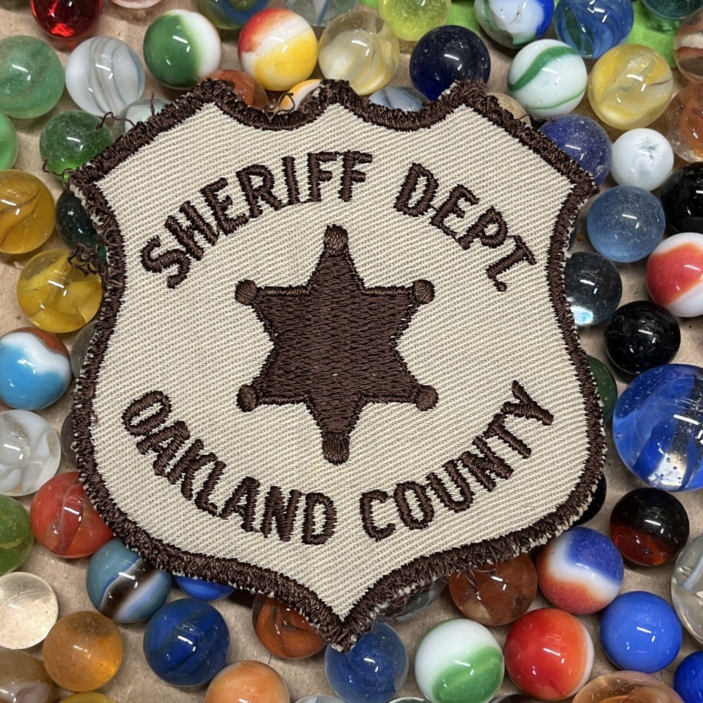 OAKLAND COUNTY SHERIFF DEPT.  NICE SHOULDER PATCH POLICE