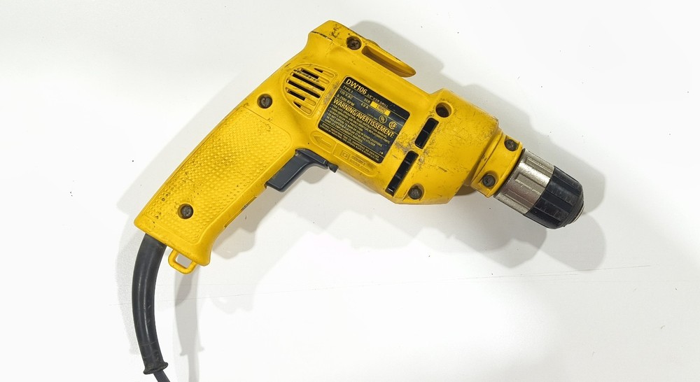 DEWALT DW106 VSR Variable Speed 3/8" Keyless Chuck Corded Drill