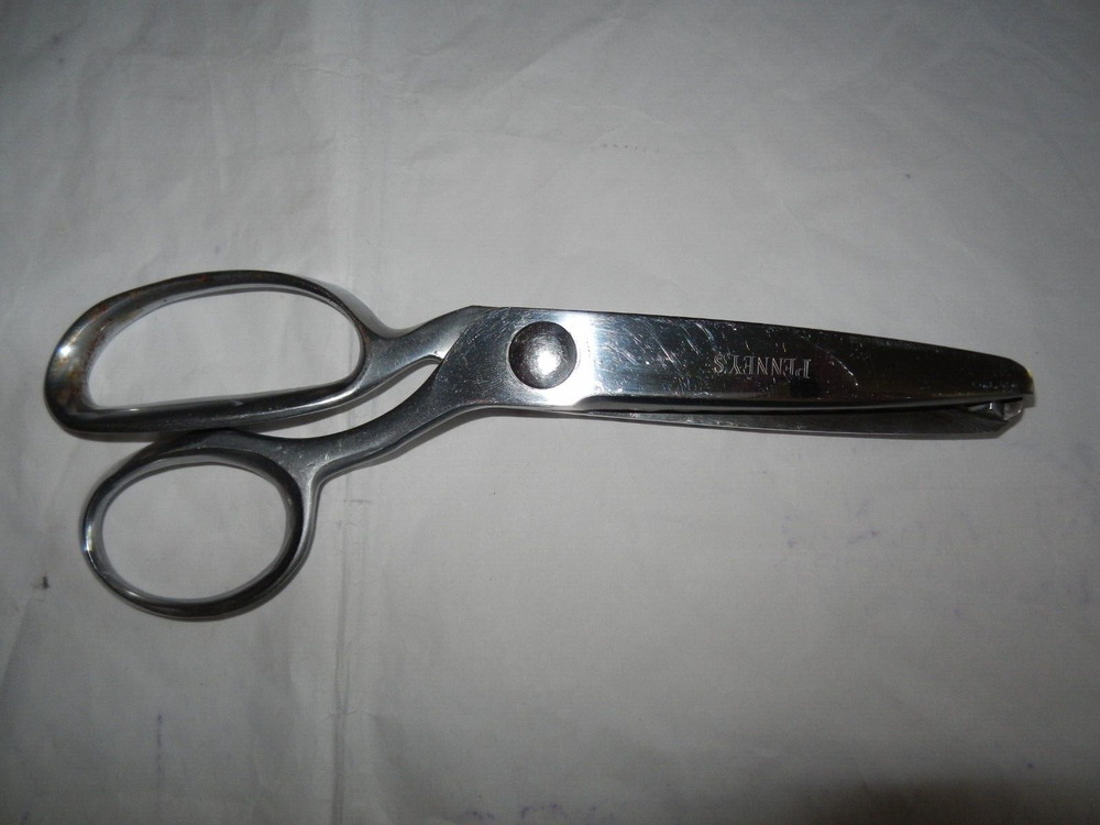 Vintage PENNYS Pinking Shears/Scissors - Marked #6