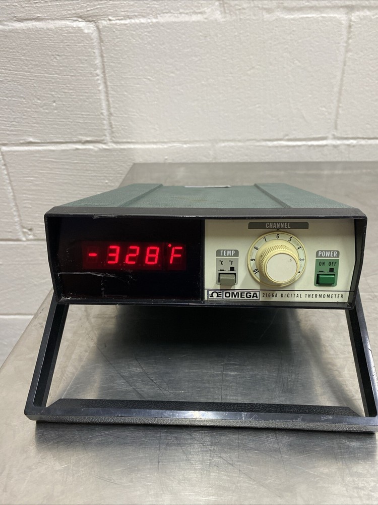 OMEGA 2166A Digital Thermometer