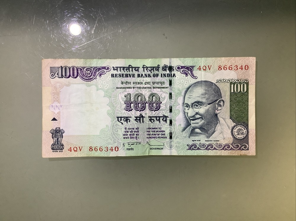 India 100 Rupees 2012 Circulated