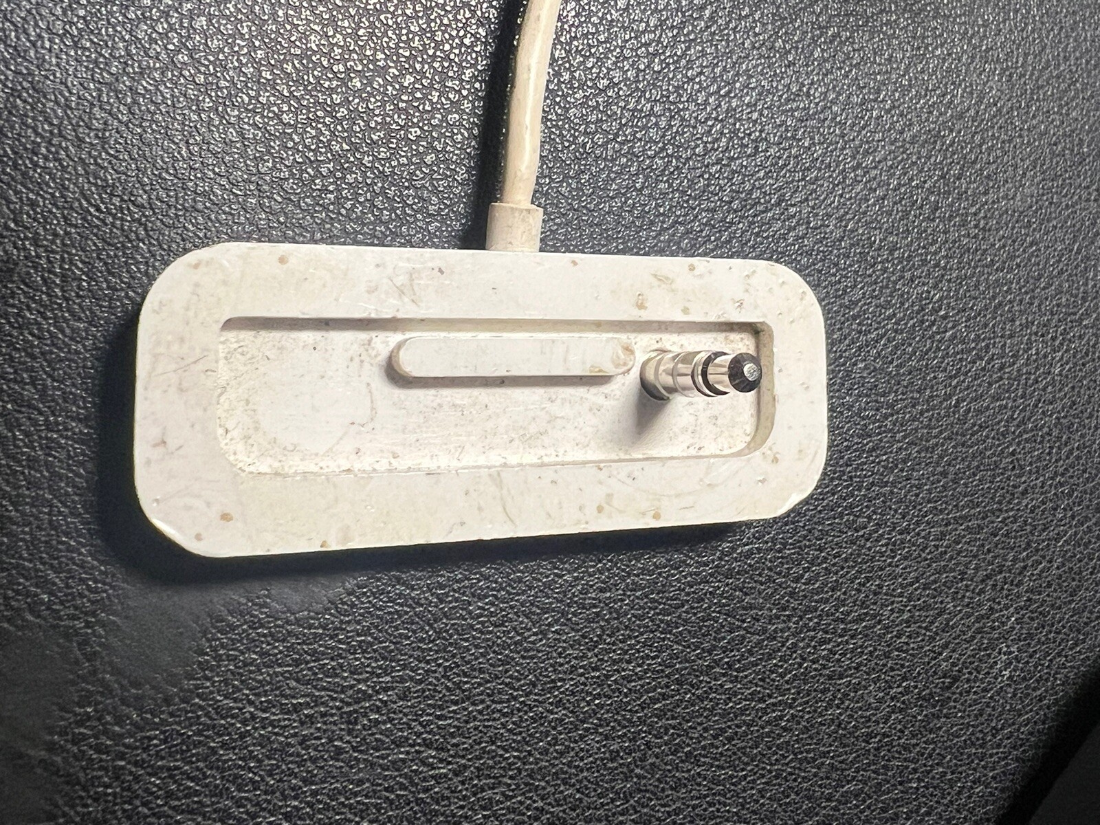 Apple iPod Shuffle 2nd Generation Genuine USB Dock Cradle FREE SHIPPING