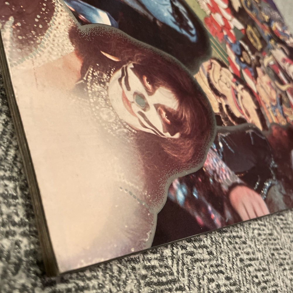 KISS Gene Simmons Paul Stanley Japan Tour 1977 Concert Program Book