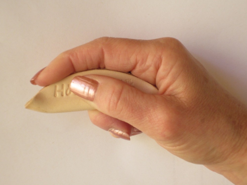 Best Ukulele Pick Ergonomic Leather Pick HonuPicks 3 Picks!