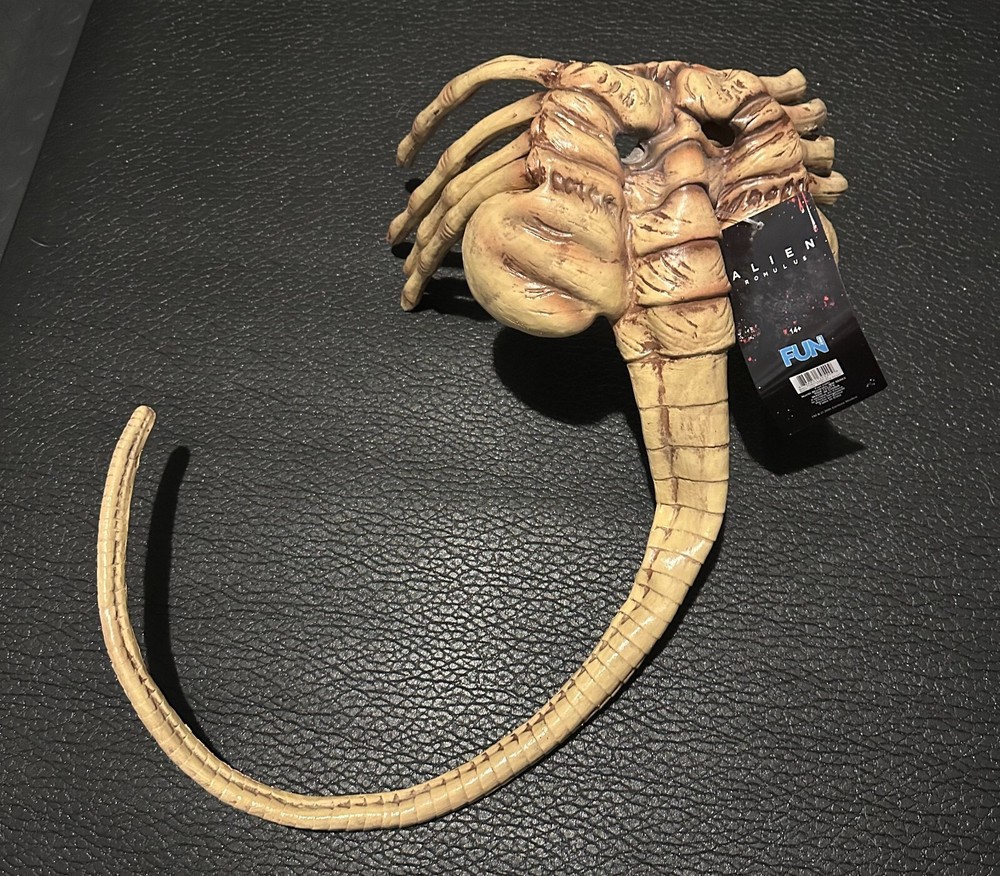 Exclusive Alien Romulus Facehugger Mask