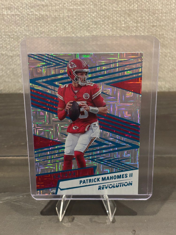 Patrick Mahomes II – Panini Revolution – Insert/Parallel (Shiny Prizm) teal.