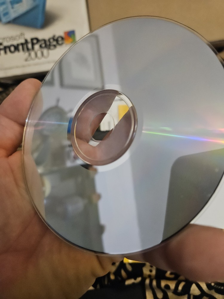 Microsoft FrontPage 2000 – Full Retail Version – NEW Web Design Software