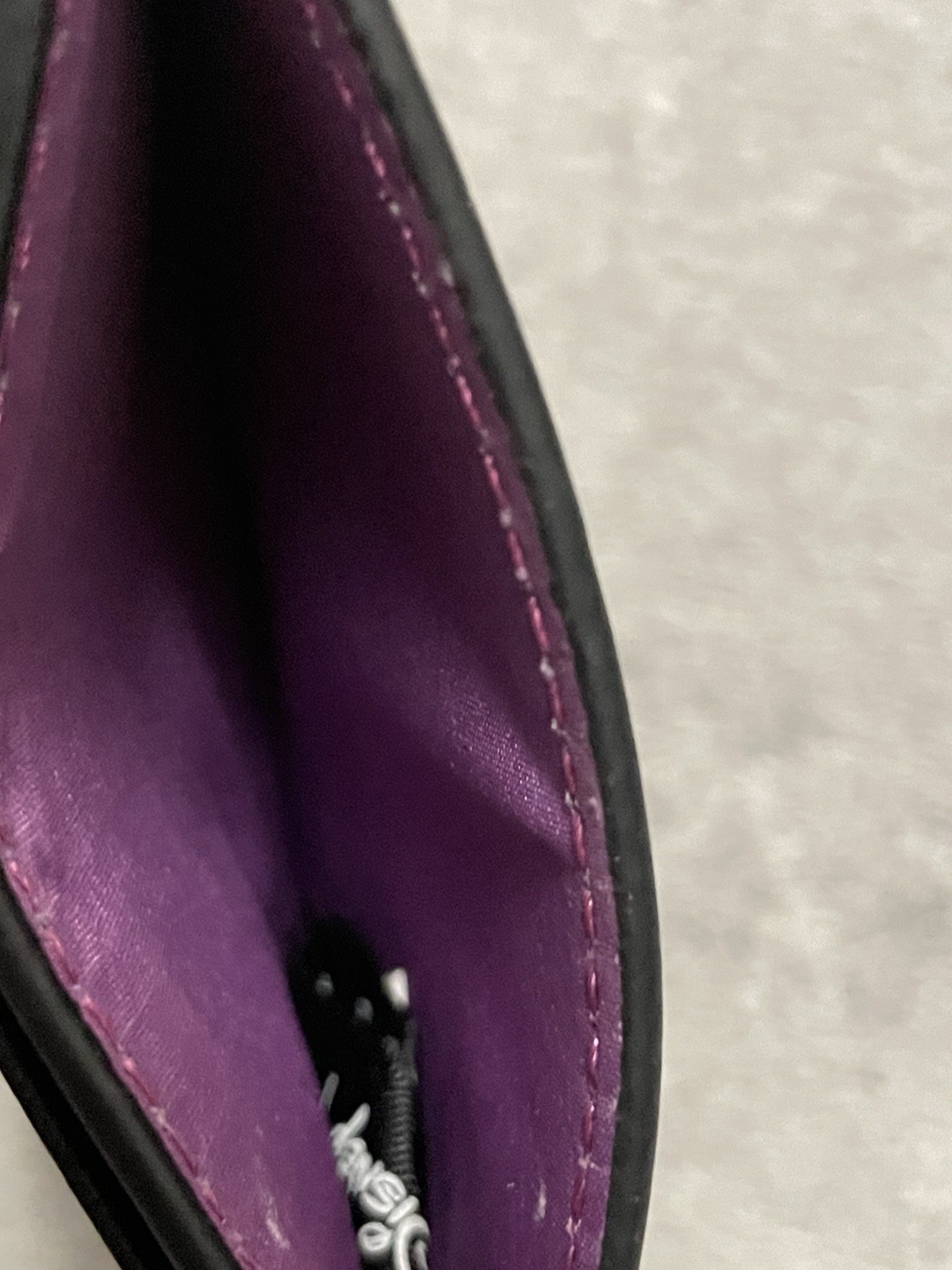 Disney Our Universe Hocus Pocus Cauldron Card Holder Wallet Sanderson Sisters