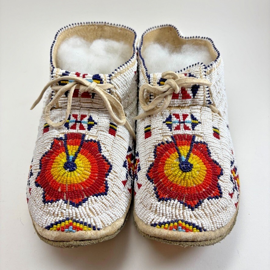 Antique Plains Indians Native American Moccasins Beaded Ceremonial Sioux