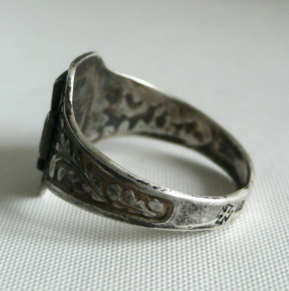 RING GERMAN WW2 WWII Oak Leaves & Acorns Silver Ring