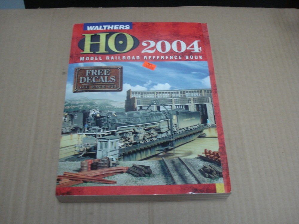 Walthers HO 2004 Model Railroad Reference Book
