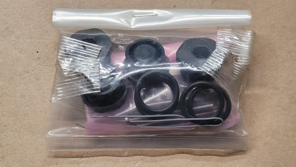 Emerson / Rosemount 24230-00 Analyzer Hardware Kit Hole Plug & Gland Fitting