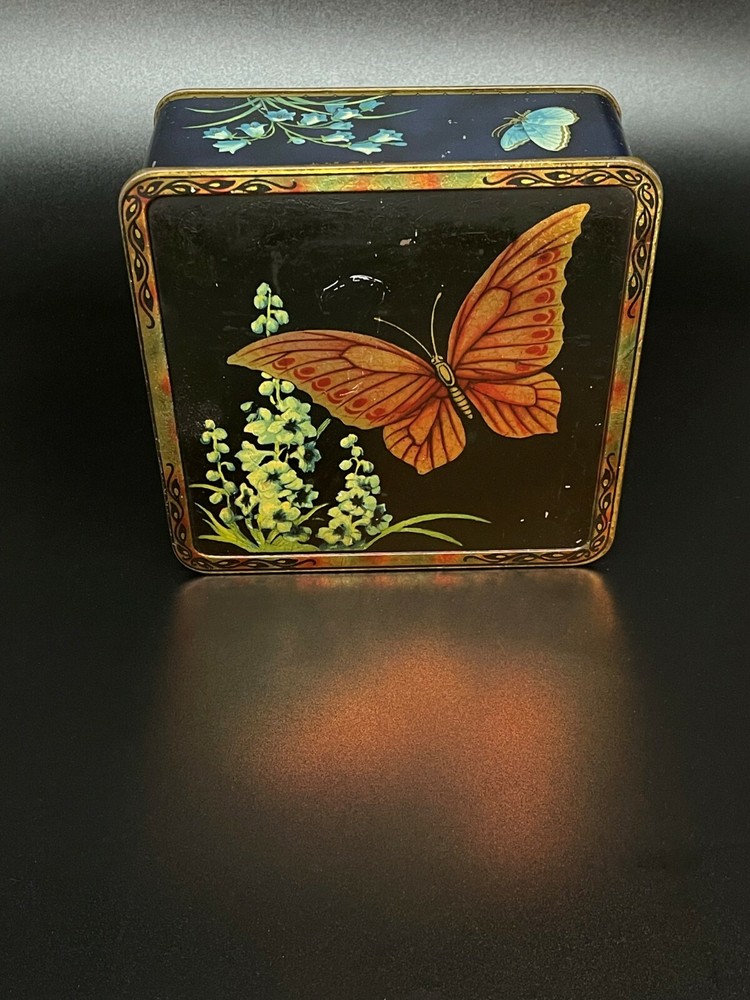 Macfarlane Lang - Butterfly Biscuit Tin 1929