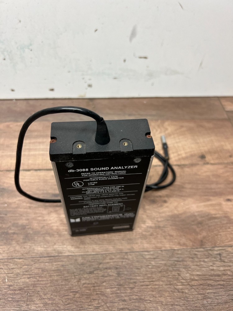 Metrosonics db-3088 Sound Analyzer