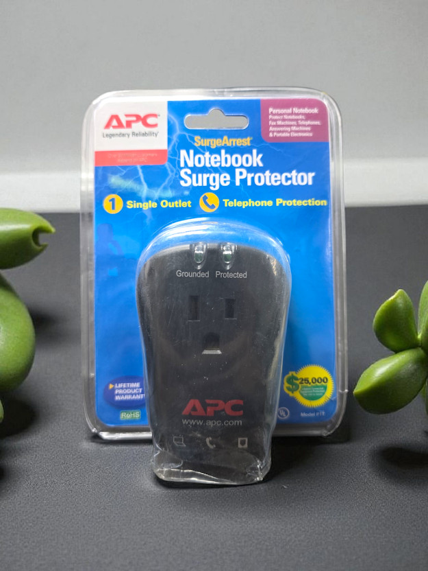Surge Protector Computer & Equipment APC P1T