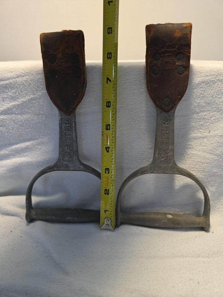 Master Aluminum Stirrup Irons Light - Vintage