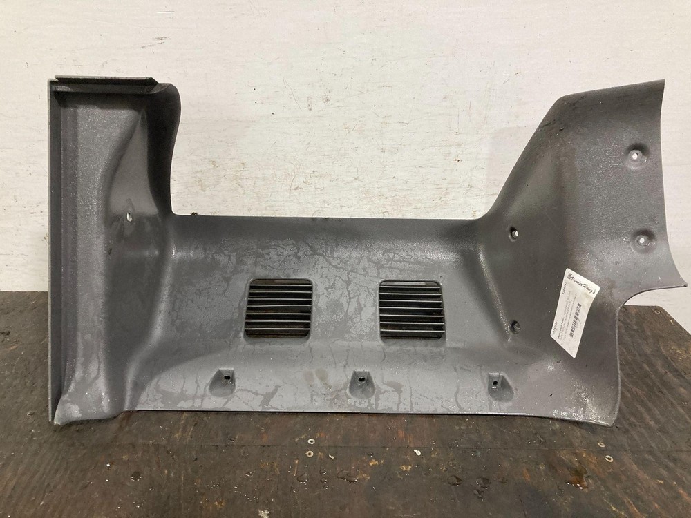 Peterbilt 587 KICK Dash Panel - Used