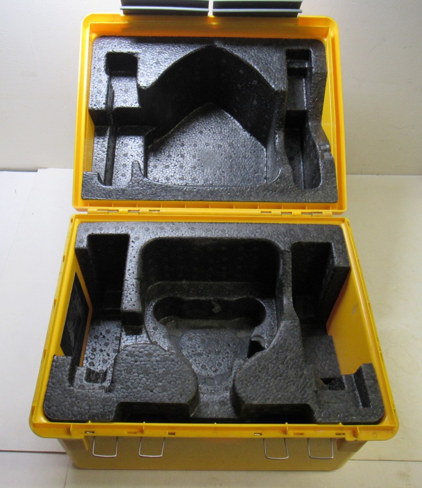 SPECTRA-PHYSICS L600 LASERPLANE WITH CASE
