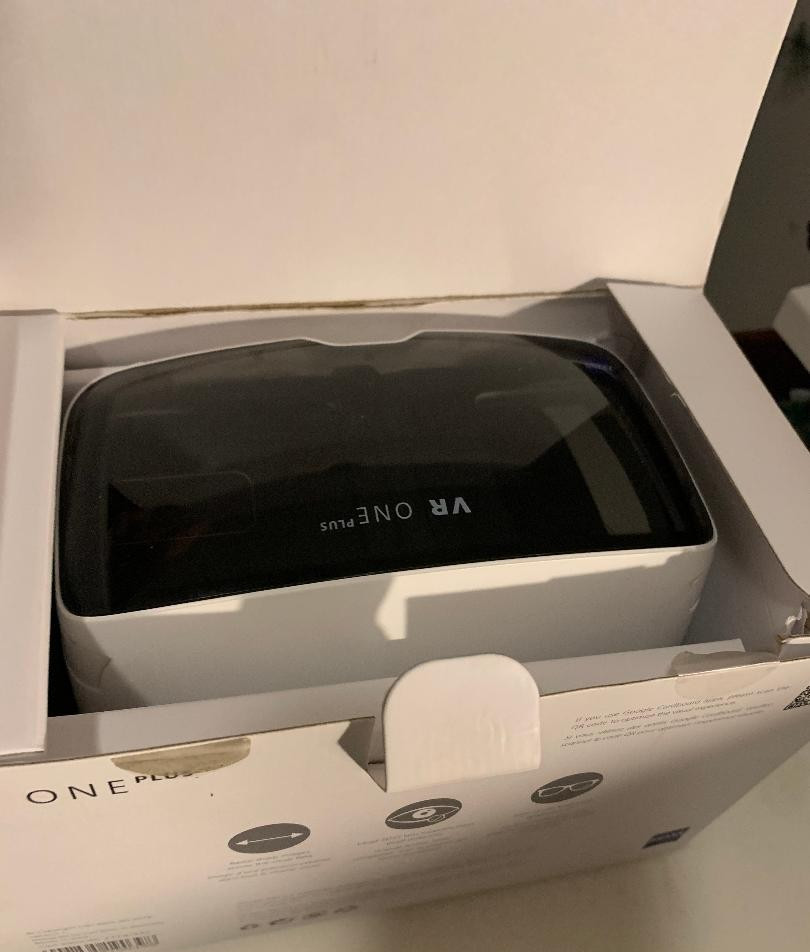 ZEISS VR One Plus Headset