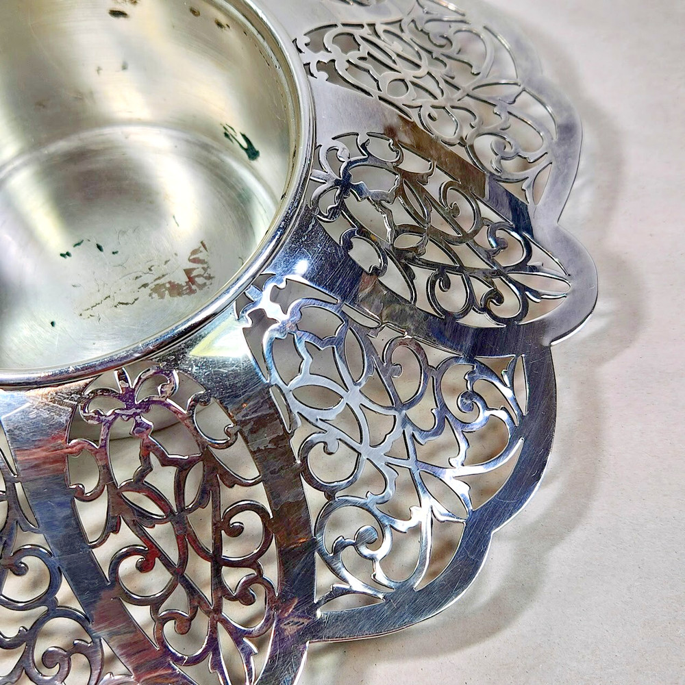 Lovelace International Silver Plate 3010 Dish Candle Bottle Holder 10 in