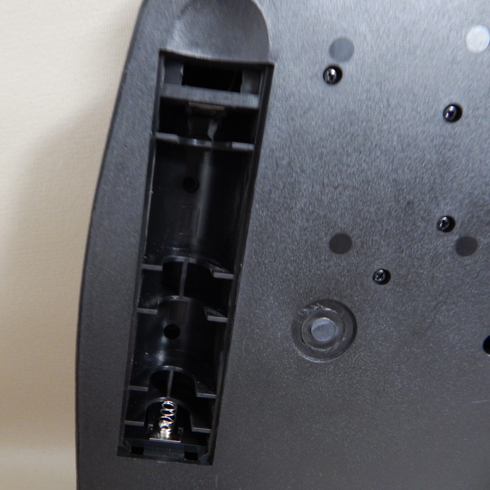 BERKSHIRE GRANDELLO Automatic Golf Putting Cup Auto Ball Return Battery Op NEW