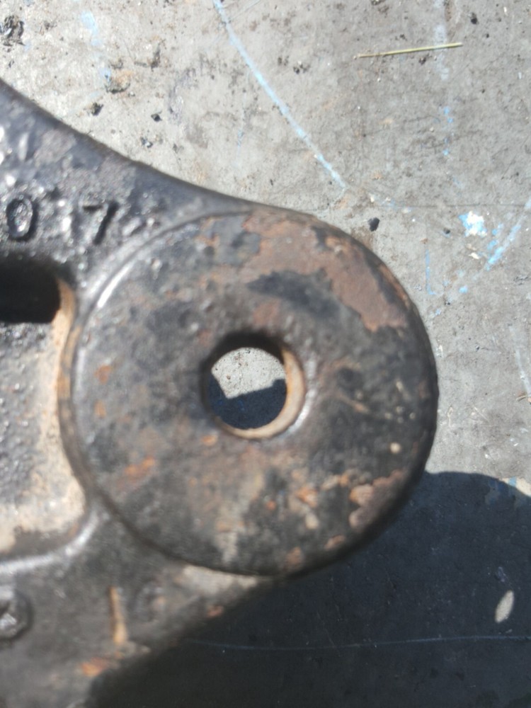 FREIGHTLINER LEAF SPRING BRACKET 6813250017