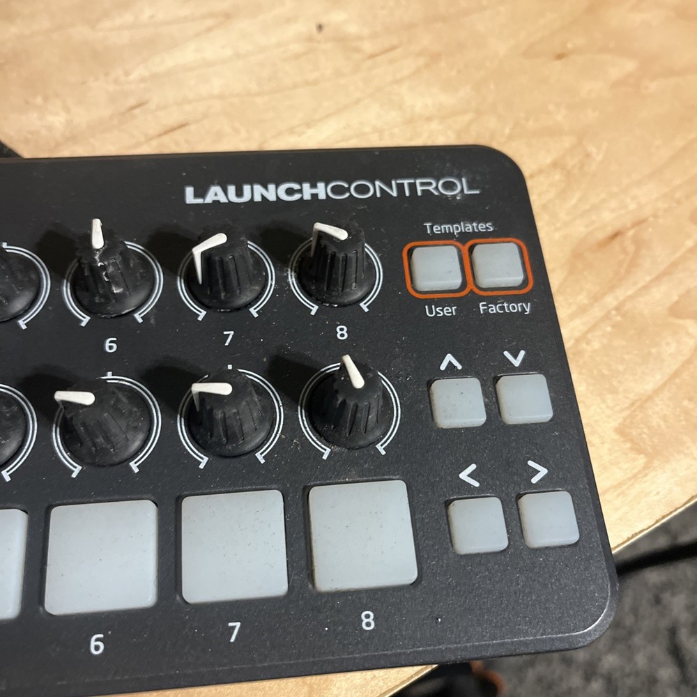 Novation Launch Control USB MIDI Controller, including cable Working
