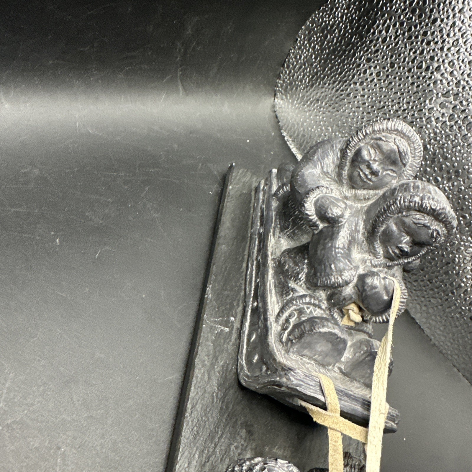 DAMAGED Carved Soapstone Sculpture Eskimo Inuit Dog Sled Slate Base