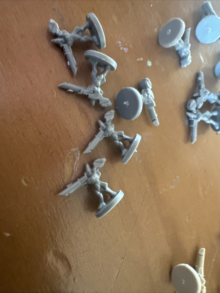 Warhammer EPIC 40K - 42 Plastic Eldar/Aeldari Guardian Heavy Weapons