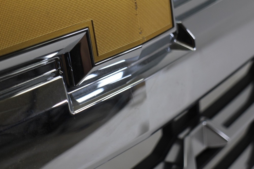 for 2022- 2026 Chevy Silverado 1500 front bumper upper grille chrome OEM