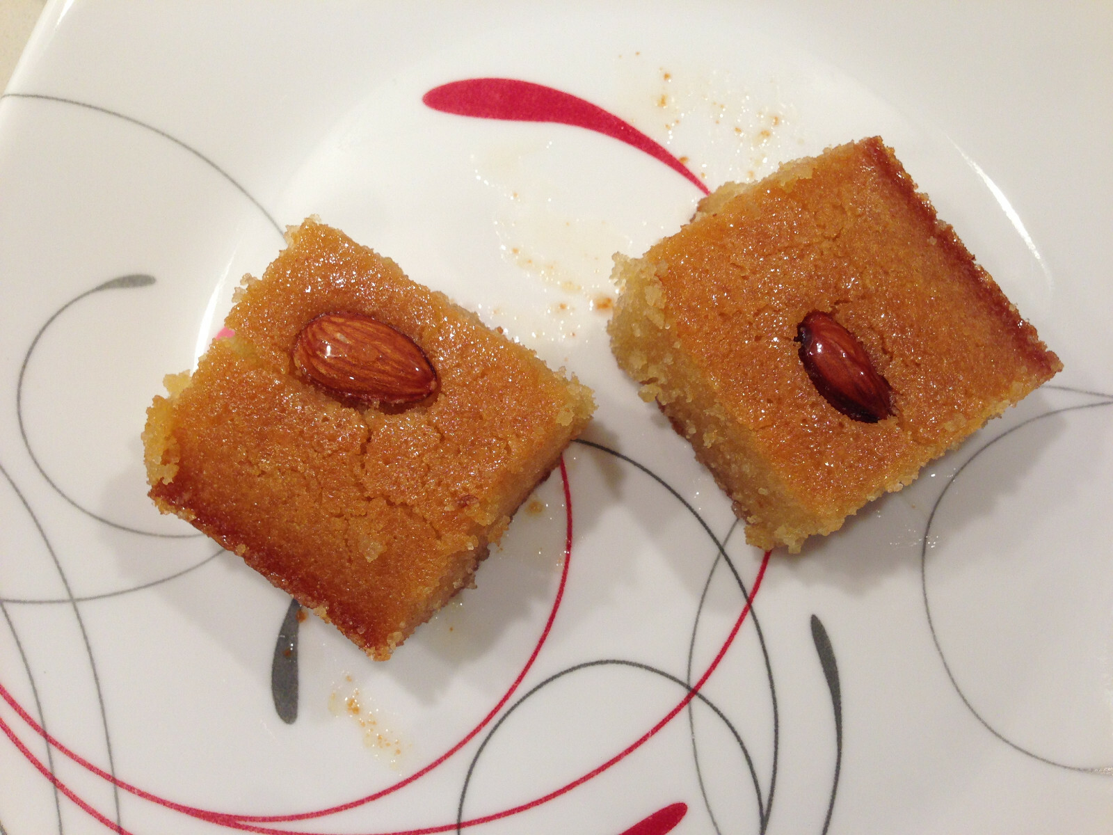 Organic Basbousa (Semolina Cake)! Unique Quality (2 kilo) (4.4 LB) (24 Piece)