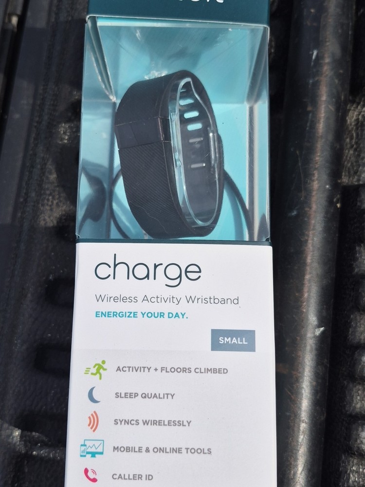 Fitbit Charge HR Wireless Activity Wristband - Small New/Open-