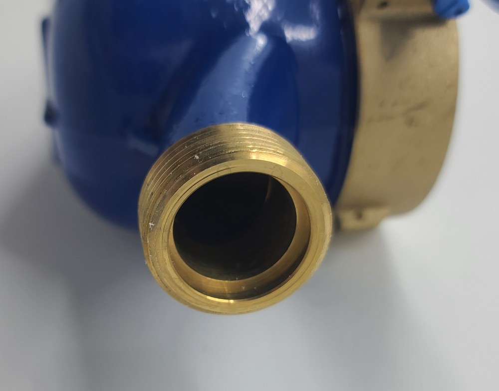 Accurate 3/4" NPT Cold Water Meter with Accessories – Ideal for Efficient Usage