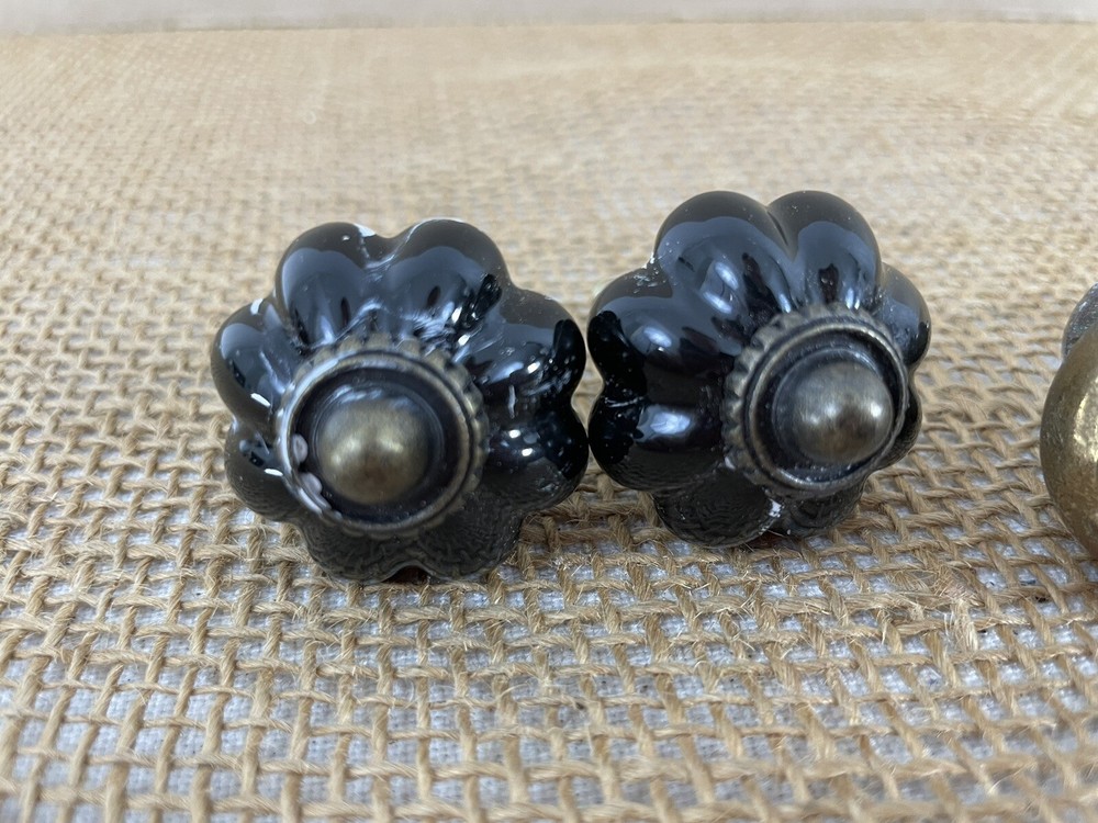 Mixed Lot of 3 Brass Knobs 2 Brown Porcelain Knobs (5)
