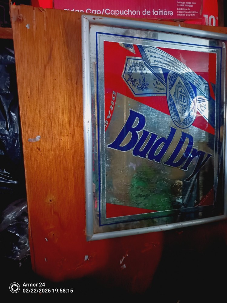 Vintage 90's Bud Sign