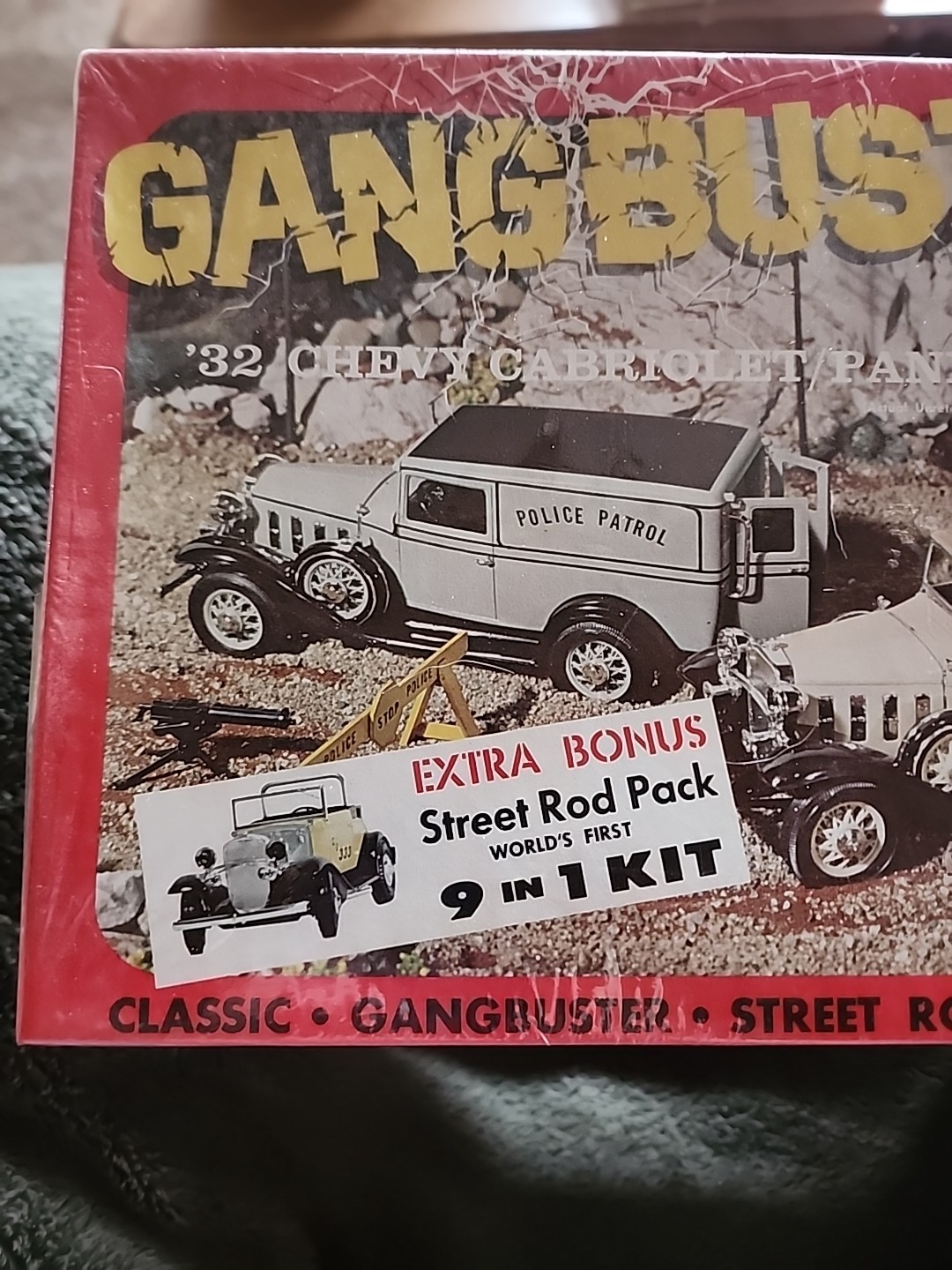 1960s ORIGINAL VINTAGE NOS, MIB.GANGBUSTERS 32 CHEVY CABRIOLET/PANEL TRUCK KIT